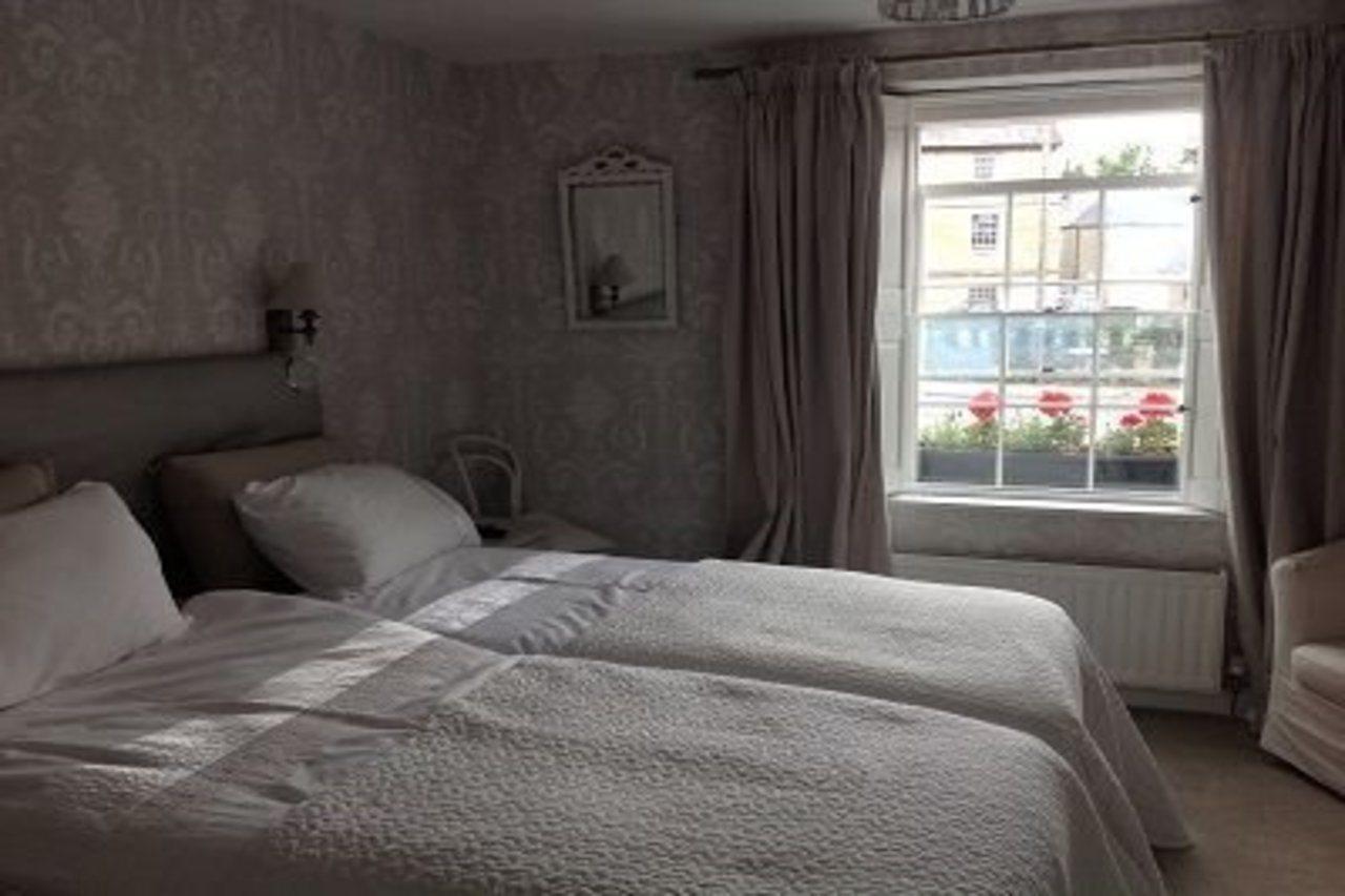 Wisteria House B&B Chippenham  Eksteriør bilde